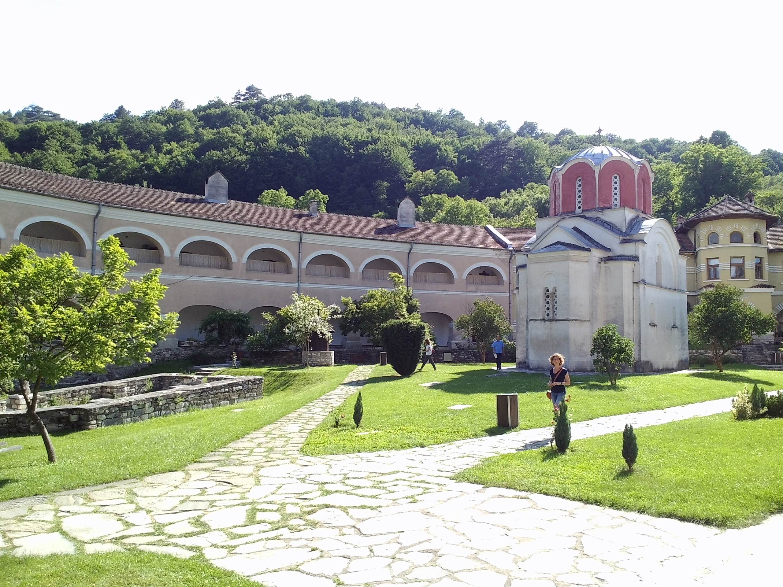 Pogled na konak Manastira Studenica